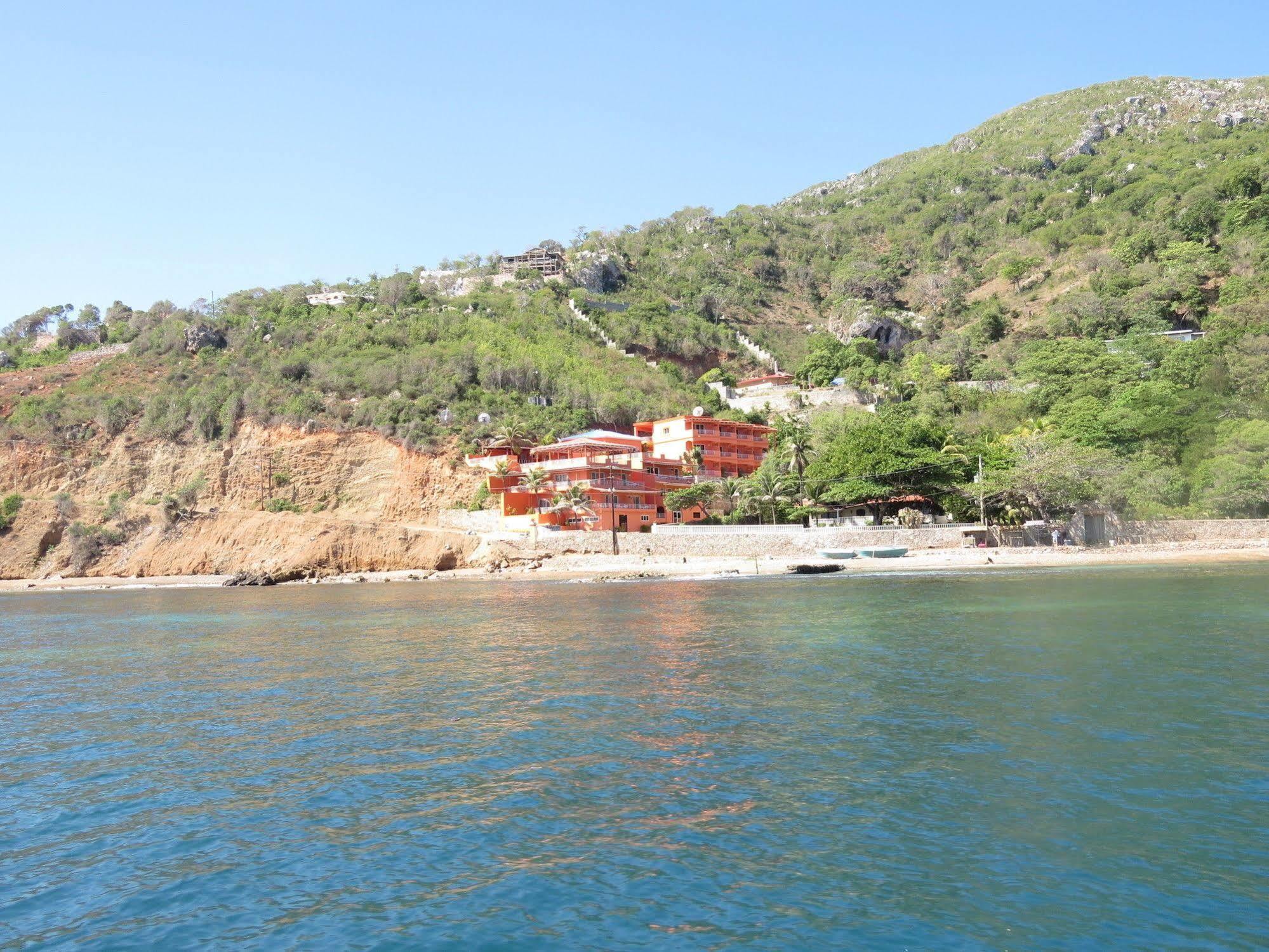 Rival Hotel Cap-Haitien Exterior photo